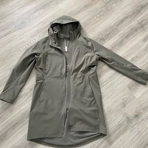 Lululemon Rain Rebel Jacket Size 12